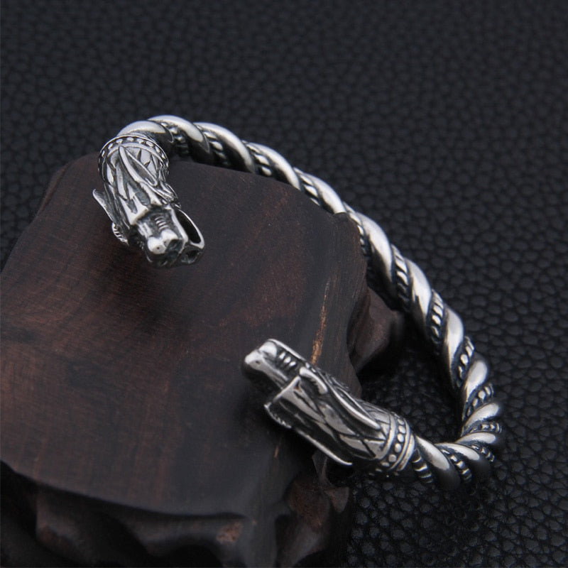 Wolf Arm Ring